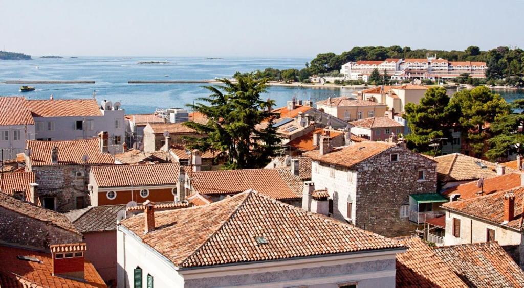 Apartment In With Sea View, Balcony, Air Conditioning, Wlan 819-6 Porec